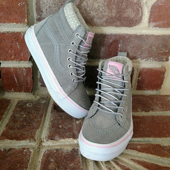 girl high top vans shoes